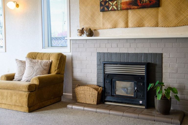 Photo of property in 2/31 Wintere Road, Papatoetoe, Auckland, 2025