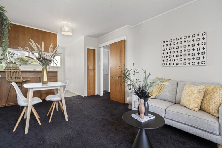 Photo of property in 1/58 Paynters Avenue, Strandon, New Plymouth, 4312