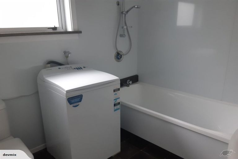 Photo of property in 71 Mitchell Street, Brooklyn, Wellington, 6021