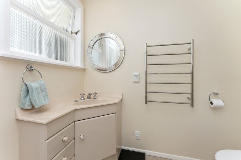 Photo of property in 5 Leybourne Avenue, Waikanae, 5036