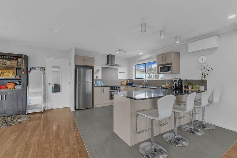 Photo of property in 31 Everglade Drive, Goodwood Heights, Auckland, 2105