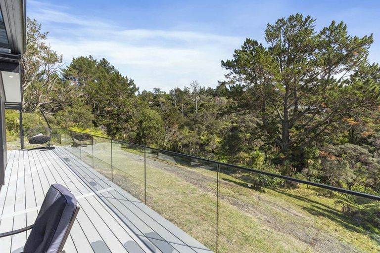 Photo of property in 52 Scott Road, Stanmore Bay, Whangaparaoa, 0932