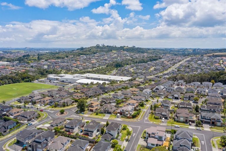 Photo of property in 30 Bellagio Way, Flat Bush, Auckland, 2019