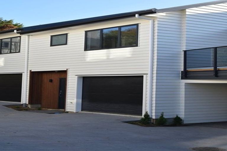 Photo of property in 8/18 Hunter Street, Hamilton Lake, Hamilton, 3204