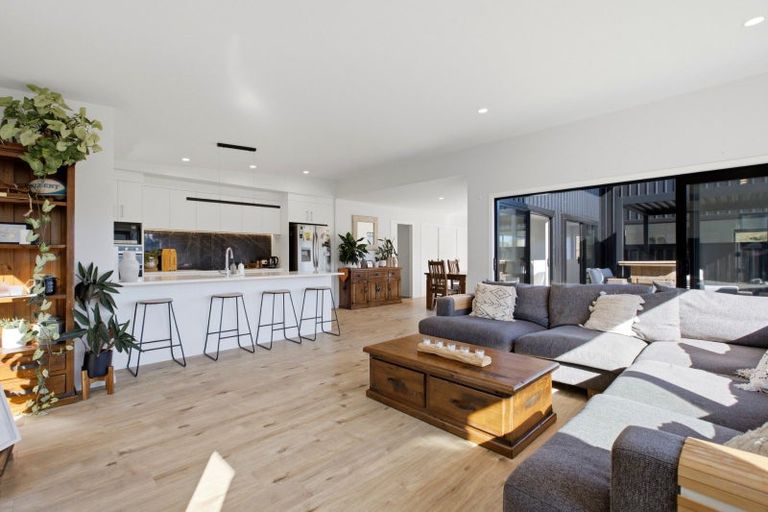 Photo of property in 12 Bob Carter Place, Welcome Bay, Tauranga, 3175