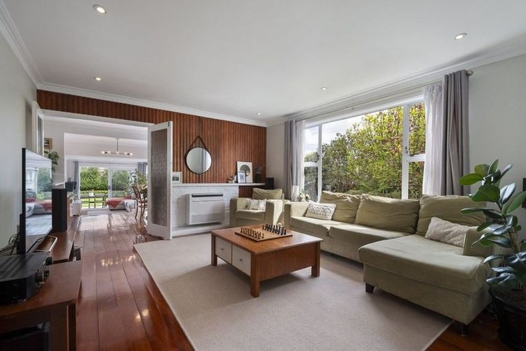 Photo of property in 42 Park Road, West End, Palmerston North, 4412