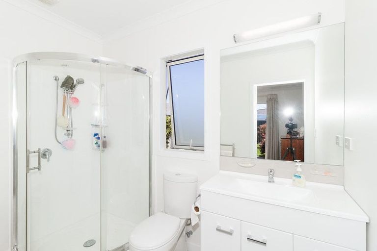 Photo of property in 12 Rotoiti Way, Poraiti, Napier, 4112