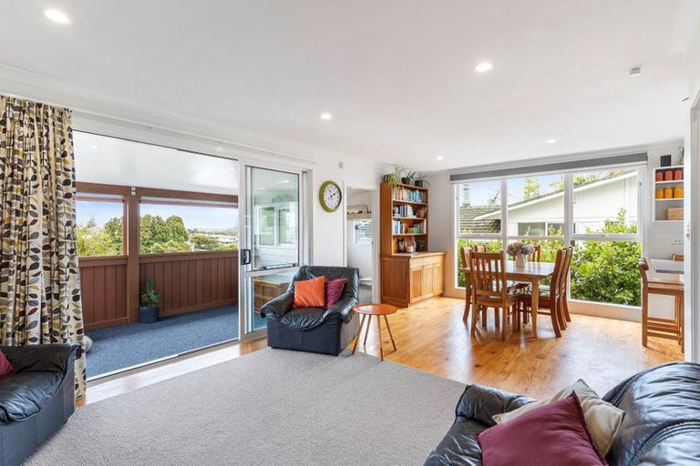 Photo of property in 32 Beswick Place, Birkdale, Auckland, 0626