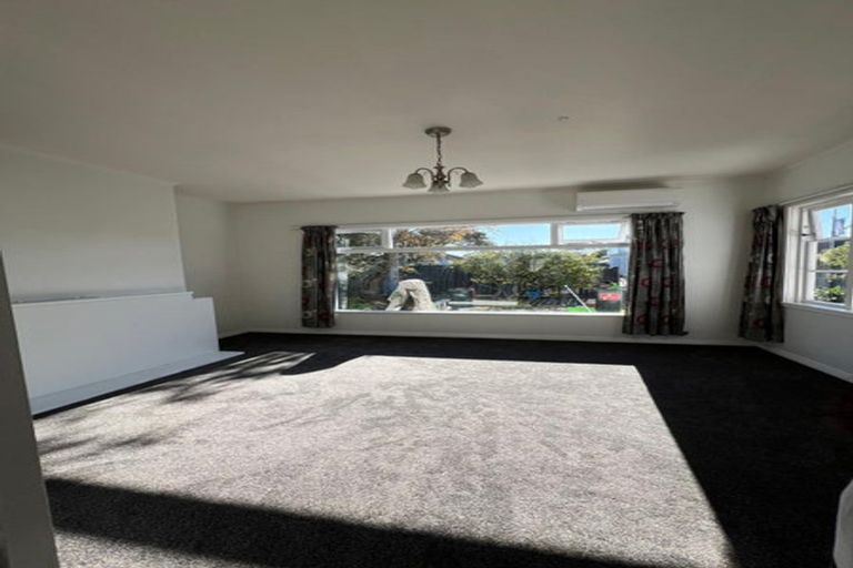 Photo of property in 11 Oroua Street, Eastbourne, Lower Hutt, 5013