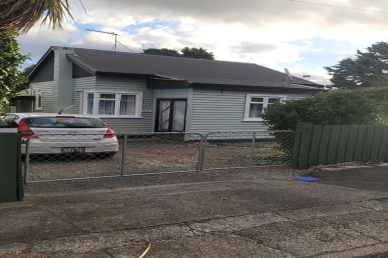 Photo of property in 126 Fitzherbert Street, Featherston, 5710