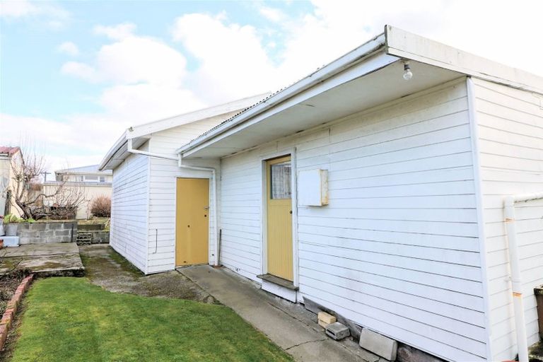 Photo of property in 26 Avenue Road, West End, Timaru, 7910