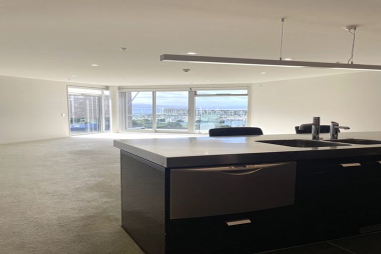Photo of property in Piermont Apartments, 5c/82 Cable Street, Te Aro, Wellington, 6011