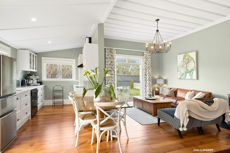 Photo of property in 106 Jellicoe Street, Martinborough, 5711