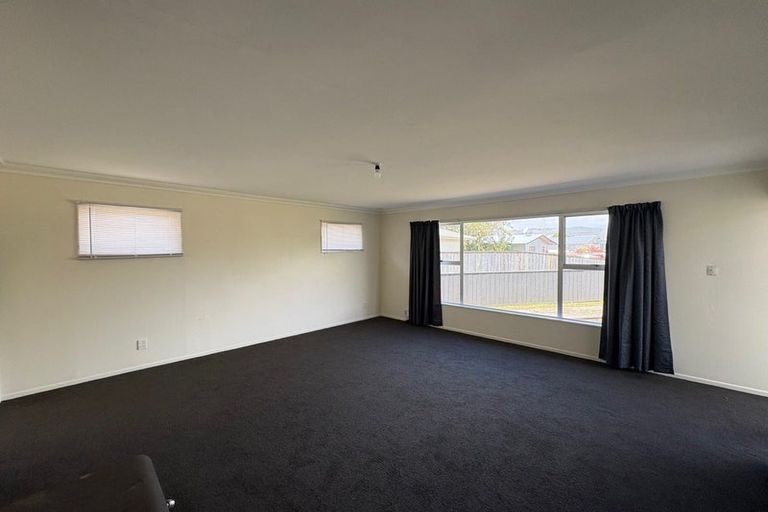 Photo of property in 90 Strathmore Avenue, Levin, 5510