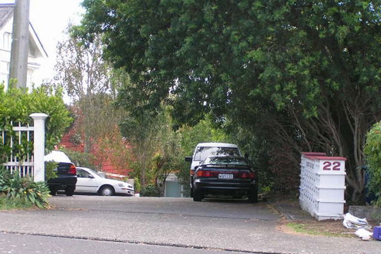 Photo of property in 2/22 Maritime Terrace, Birkenhead, Auckland, 0626