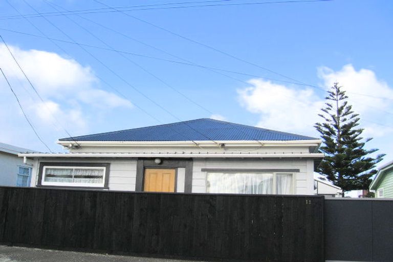Photo of property in 11 East Street, Petone, Lower Hutt, 5012
