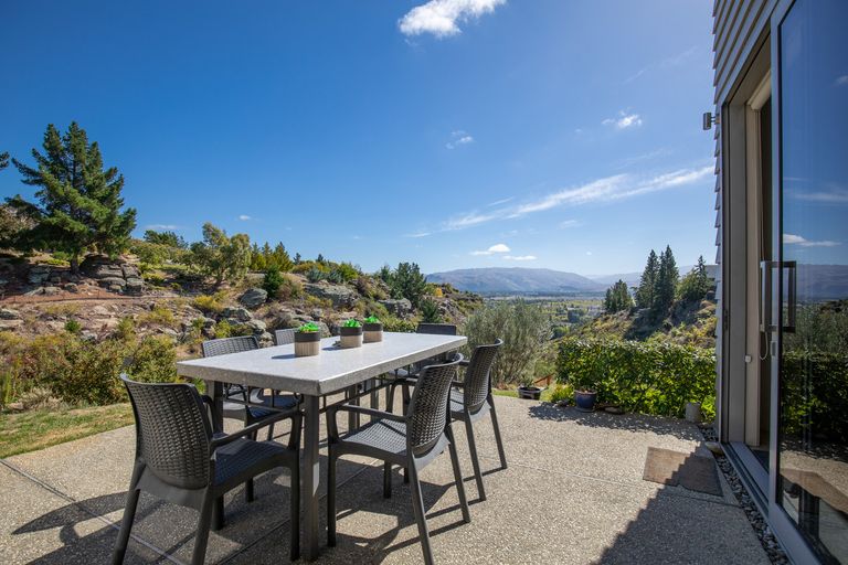 Photo of property in 10 Lanes Road, Bridge Hill, Alexandra, 9320