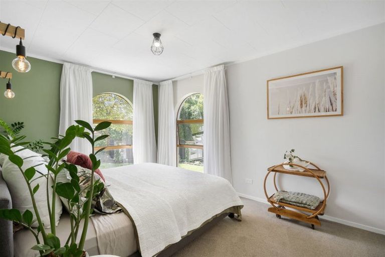 Photo of property in 11 William Hadlow Place, Hatfields Beach, Orewa, 0931