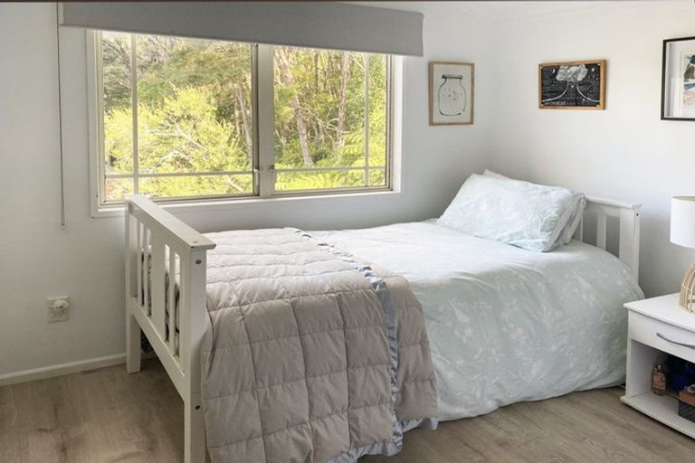 Photo of property in 39 Emlyn Place, Torbay, Auckland, 0630