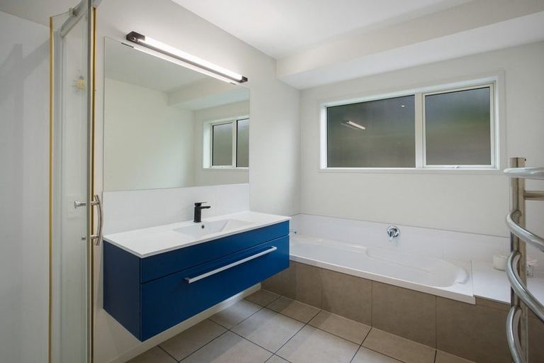 Photo of property in 14 Riverside Place, Katikati, 3129