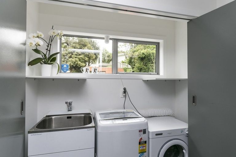 Photo of property in 3b Chester Road, Tawa, Wellington, 5028