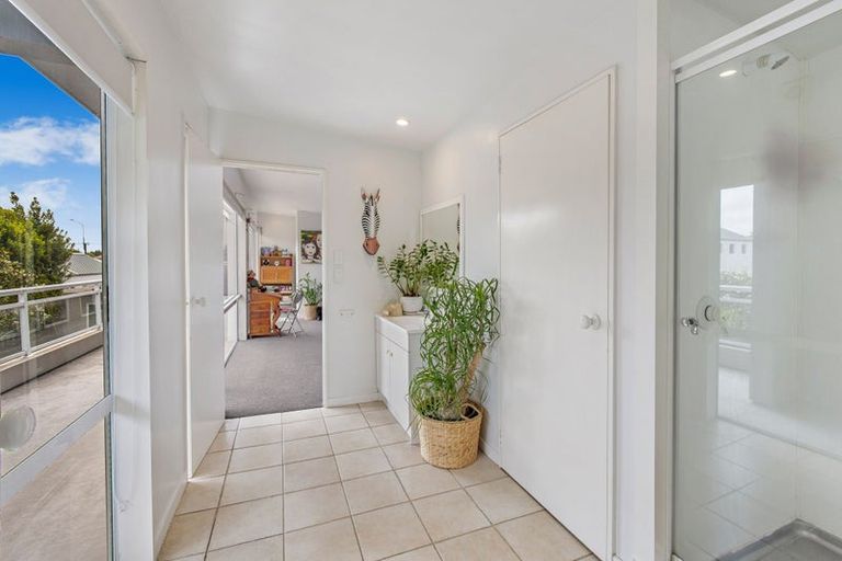 Photo of property in 1/17 Kotare Street, Fendalton, Christchurch, 8041