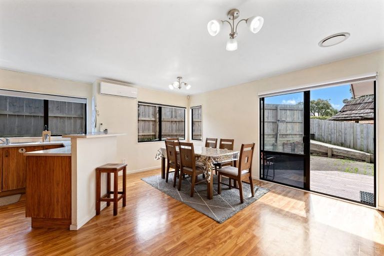 Photo of property in 7 Clarion Place, Glendene, Auckland, 0602