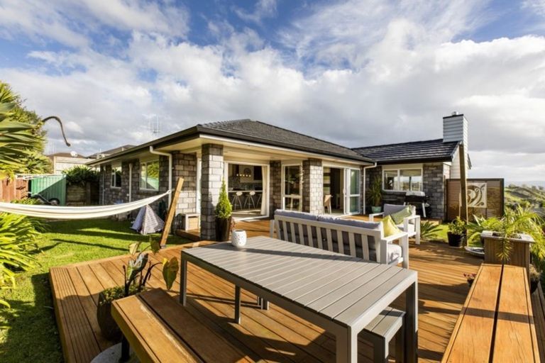 Photo of property in 23 Kestrel Avenue, Welcome Bay, Tauranga, 3112