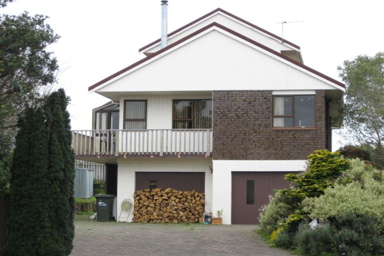 Photo of property in 19 Kellyville Heights, Merrilands, New Plymouth, 4312