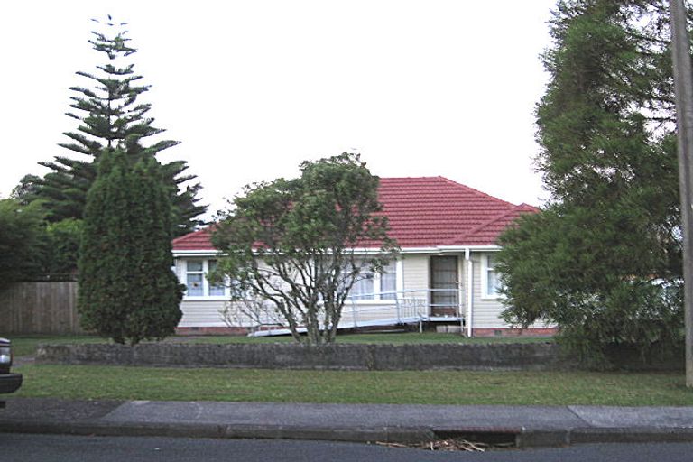 Photo of property in 24 Ayrton Street, Te Atatu South, Auckland, 0610