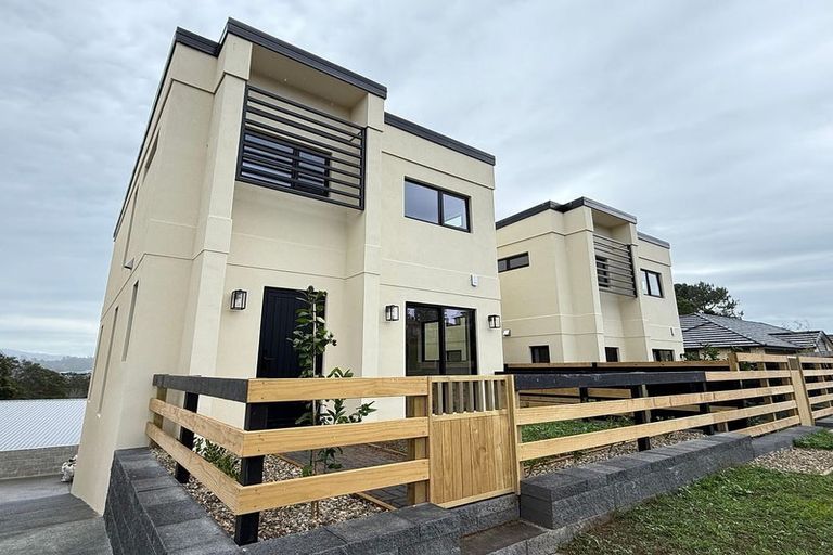 Photo of property in 86 Tiriwa Drive, Massey, Auckland, 0614