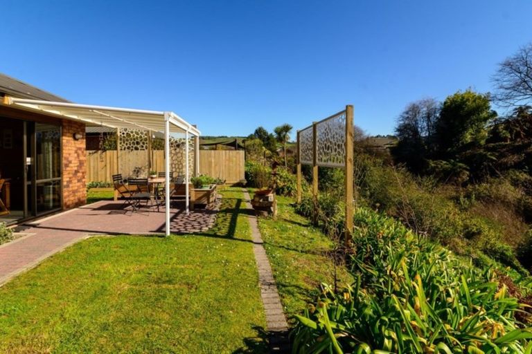 Photo of property in 10 Heaphy Place, Pukehangi, Rotorua, 3015