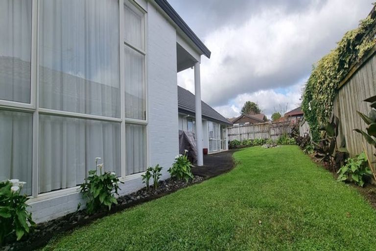 Photo of property in 118 Meadowland Drive, Somerville, Auckland, 2014