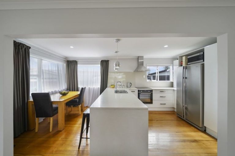 Photo of property in 12 Raewyn Place, Pakuranga, Auckland, 2010
