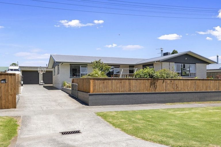 Photo of property in 31 Hutchins Street, Waitara, 4320