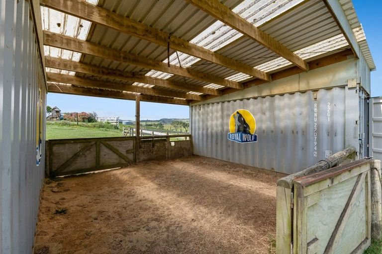 Photo of property in 47 Crosland Road, South Head, Helensville, 0874