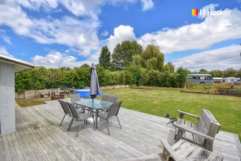 Photo of property in 41 Greenwich Street, Waihola, Milton, 9073