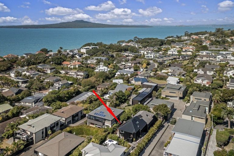 Photo of property in 2/21 Hauraki Road, Hauraki, Auckland, 0622