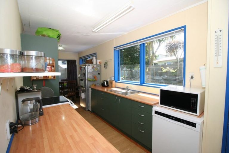 Photo of property in 4 Benbow Place, Westown, New Plymouth, 4310