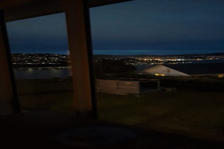 Photo of property in 23uc6 Rangitane Street, Maupuia, Wellington, 6022