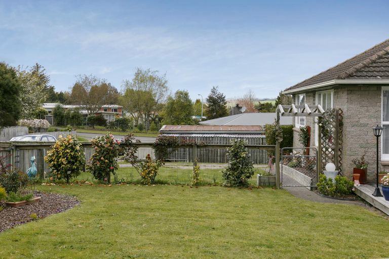 Photo of property in 1 Rangiora Crescent, Wairakei, Taupo, 3332
