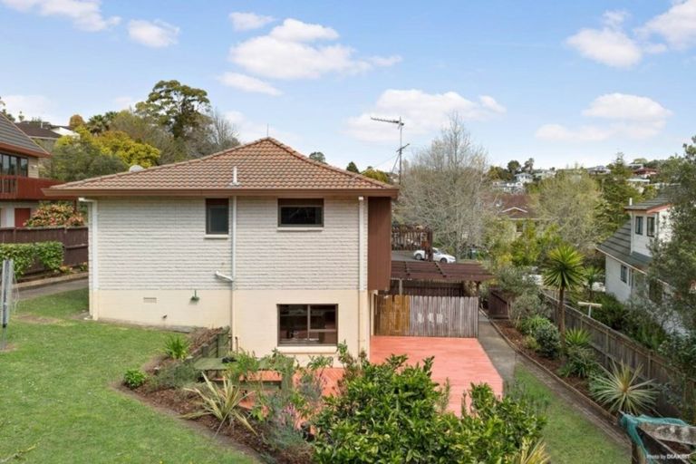 Photo of property in 7 Kallista Place, Browns Bay, Auckland, 0630