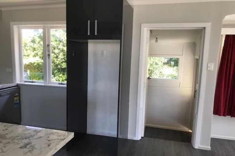 Photo of property in 3 Lancelot Road, Orewa, 0931