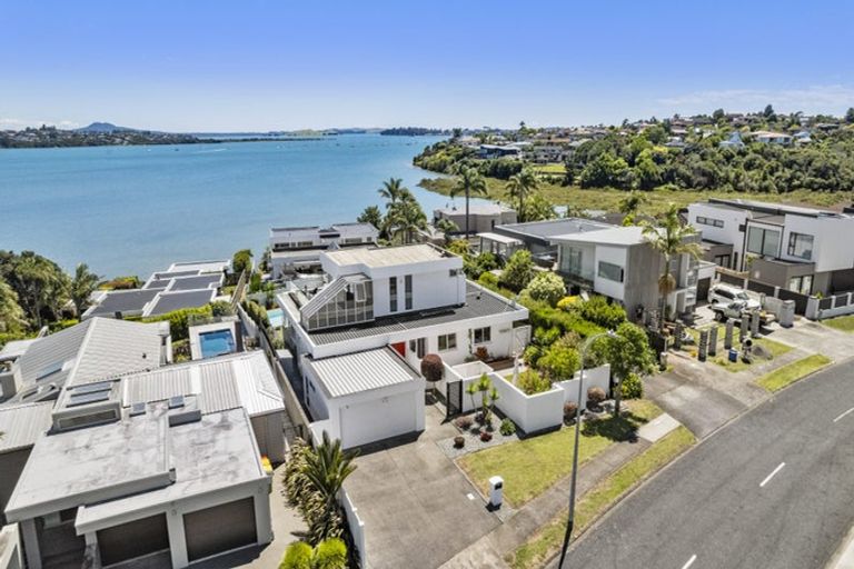 Photo of property in 100 Bramley Drive, Farm Cove, Auckland, 2012