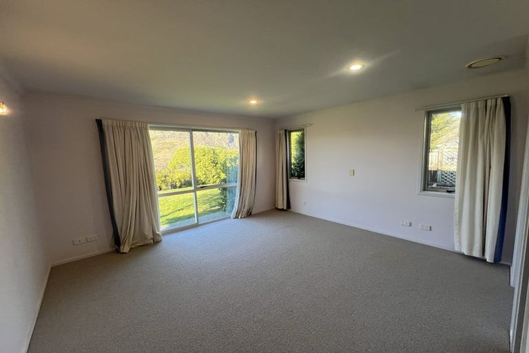 Photo of property in 7 Maple Court, Arthurs Point, Queenstown, 9371
