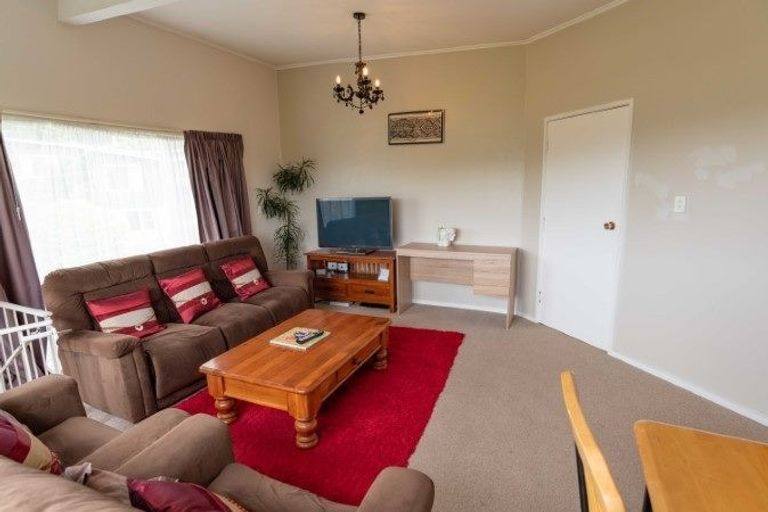 Photo of property in 2 Braemar Terrace, Johnsonville, Wellington, 6037