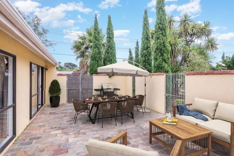 Photo of property in 32 Matai Road, Raumati South, Paraparaumu, 5032