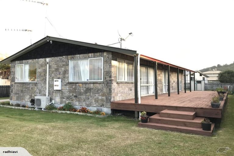 Photo of property in 95 Aquarius Drive, Kawaha Point, Rotorua, 3010