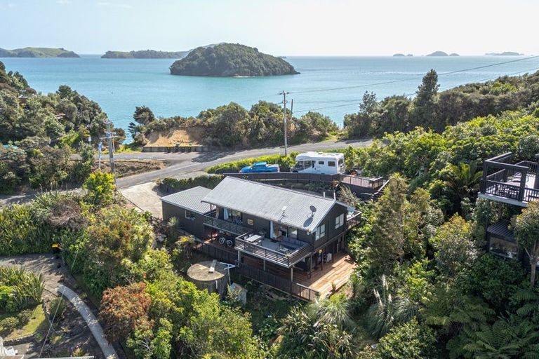 Photo of property in 2385 Wyuna Bay Road, Wyuna Bay, Coromandel, 3581