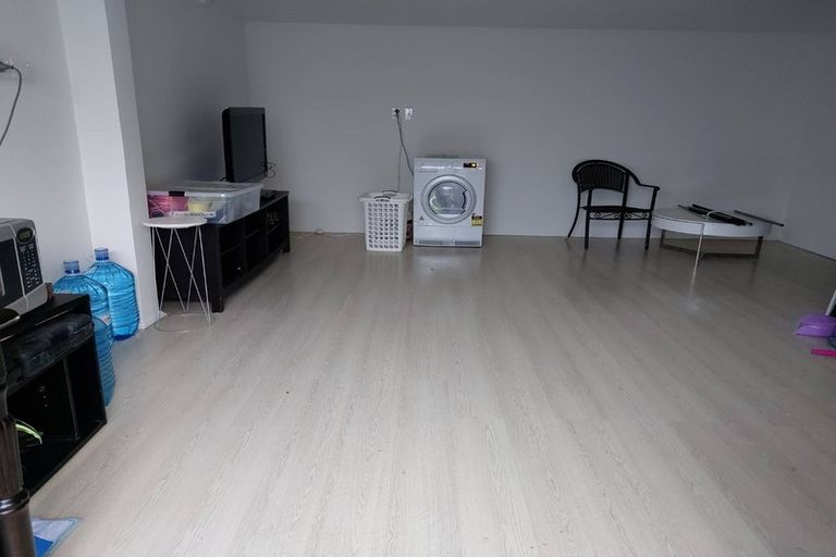 Photo of property in 2/55 Glenmore Road, Sunnyhills, Auckland, 2010